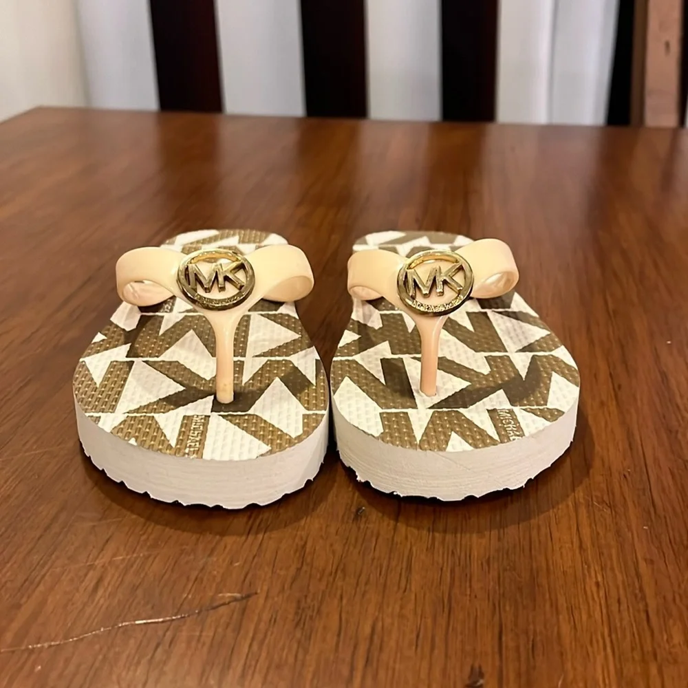 Michael Kors Jetset Flip Flops Sandals Shoes new Girls Youth Sizes DISCOLORED
